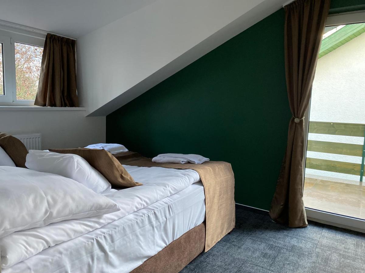 Bed and Breakfast A Fogado Bicske Esterno foto