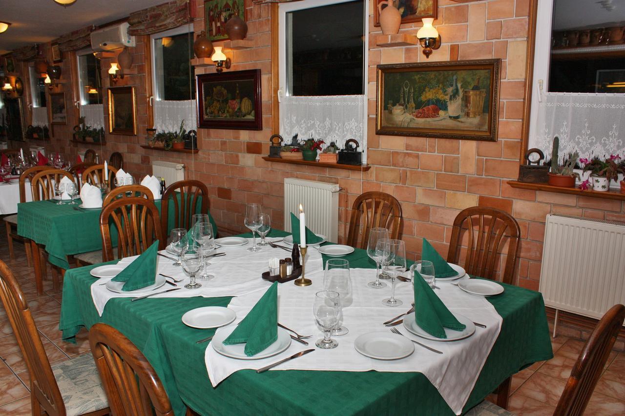 Bed and Breakfast A Fogado Bicske Esterno foto